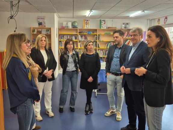 Imaxe da nova:A Xunta felicita ao colexio CEIP Filomena Dato de Barbadás pola súa biblioteca escolar