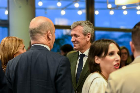 Imagen de la noticia:Rueda reafirma el compromiso de la Xunta con un modelo industrial sostenible apoyado en las energías renovables