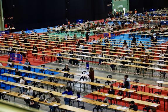 Imagen de la noticia:Las pruebas de este domingo de la fase de oposición del Servizo Galego de Saúde alcanzan el 70 % de participación en su turn...