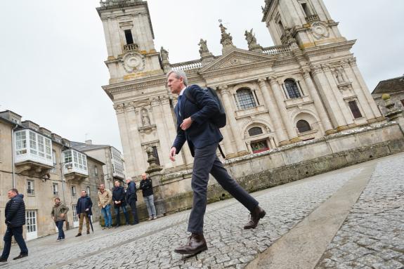 Imagen de la noticia:Rueda evalúa las inversiones de la Xunta en la ciudad y provincia de Lugo en áreas como la educación, la vivienda o el sanea...
