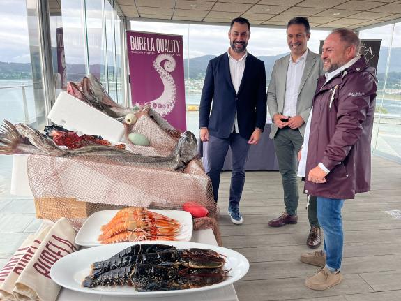 Imagen de la noticia:Villares felicita a Burela Quality por apostar por la innovación y la pesca sostenible como base de su crecimiento empresari...