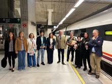 A Xunta e Renfe festexan as Letras Galegas nos trens e estacións de ferrocarrís 