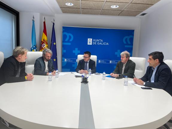 Imagen de la noticia:La Xunta y el ayuntamiento de Vilar de Santos estudian acciones conjuntas para impulsar el comercio local