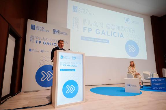 Imagen de la noticia:Más de 200 representantes del sector del metal se reúnen con la Xunta para reforzar la oferta de FP