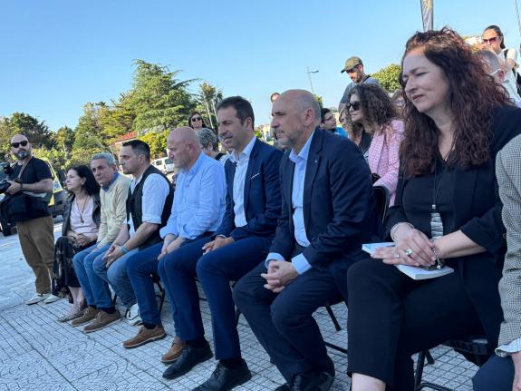 Imagen de la noticia: Arranca 'De Pobra a Portosín, tapeando polo mar', acción impulsada por el empresariado local en colaboración con la Xunta