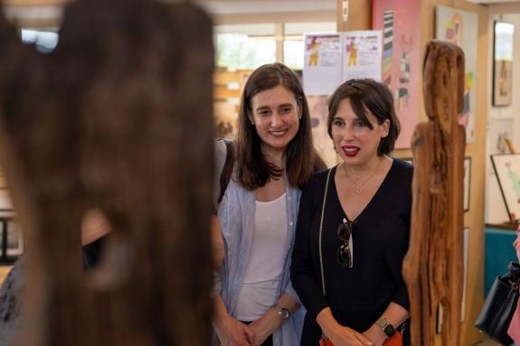 Imagen de la noticia:Lorenzana visita en Baiona la XVII edición del Mercado de Arte Sabarís