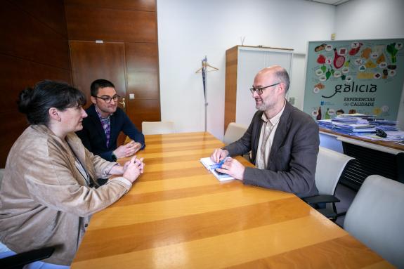 Imagen de la noticia:La Xunta y el Consejo Regulador de las Indicaciones Geográficas de las Aguardientes y Licores Tradicionales de Galicia ahond...