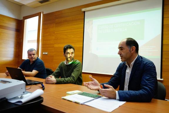 Imagen de la noticia:La Xunta aboga por ampliar la formación en el sector forestal en ámbitos como lo de las certificaciones de la biomasa