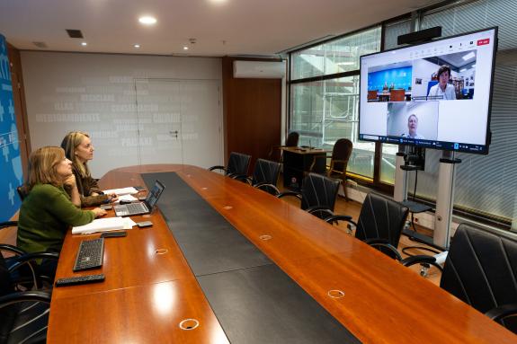 Imagen de la noticia:Galicia y Euskadi ponen en valor la gestión autonómica del litoral e intercambian ideas para compatibilizar la protección am...