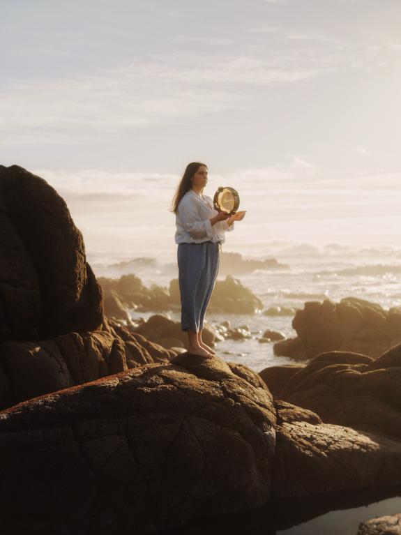 Imaxe da nova:O Centro Dramático Galego e Mariña Lestón coproducen un espectáculo sobre a Costa da Morte que percorrerá o litoral con 17 funcións