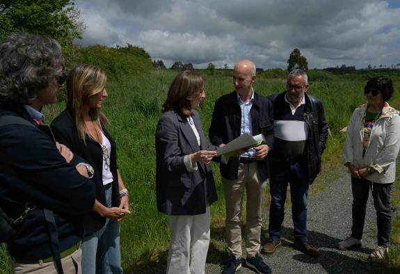 Imagen de la noticia:Ángeles Vázquez anuncia que el primer Centro de Protección Animal de Galicia estará en Curtis y dará servicio a ayuntamiento...