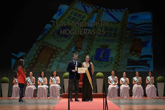 Imaxe da nova:Diego Calvo asiste ao acto de exaltación das Meigas das Fogueiras de San Xoán da Coruña no que se concedeu un dos premios anuais ao...