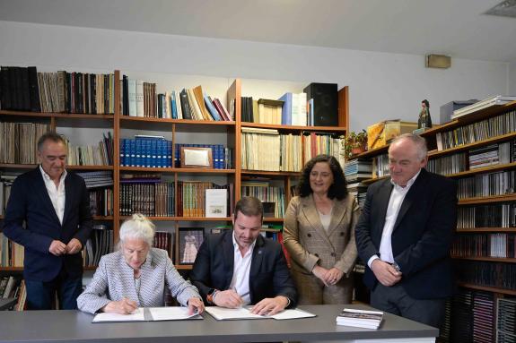Imaxe da nova:Xunta e Asociación Amigos de la Ópera asinan un convenio para o desenvolvemento da temporada lírica 2025