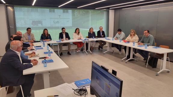 Imagen de la noticia:La Xunta continúa trabajando en favor del tejido laboral a través del Consello Social del Centro de Orientación ao Emprendem...