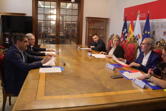 Imagen de la noticia:La Xunta destaca en Lugo el papel de las mesas de comercio local para impulsar la colaboración público-privada en favor de l...