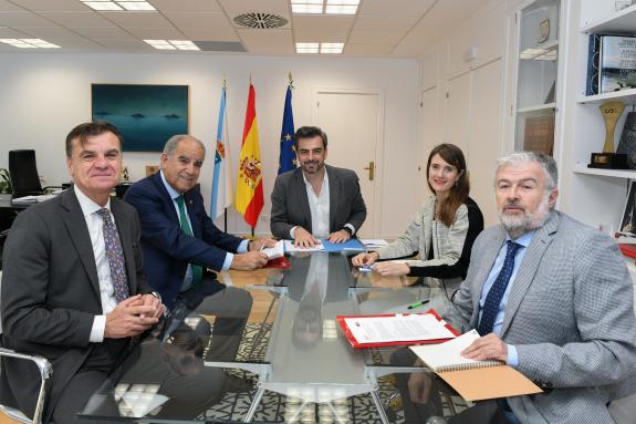Imaxe da nova:A Xunta e a Cámara de Comercio de Pontevedra, Vigo e Vilagarcía avalían vías de colaboración para reforzar a presenza do empresaria...