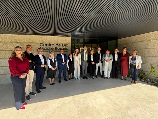 Imagen de la noticia:Fabiola García inaugura el nuevo centro de día 