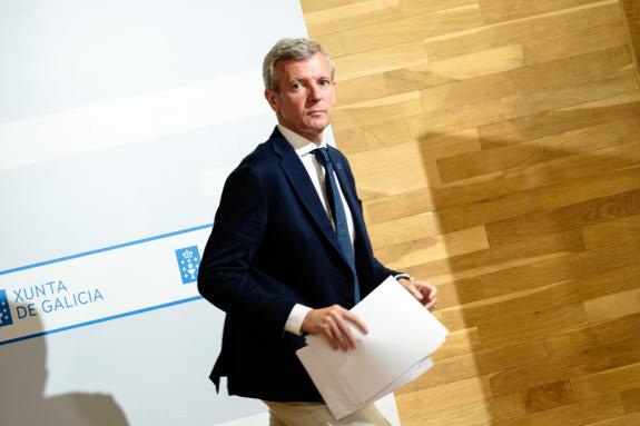 Imaxe da nova:Rueda anuncia que as familias duns 60.000 alumnos poderán beneficiarse da nova desgravación fiscal do gasto en libros e material es...