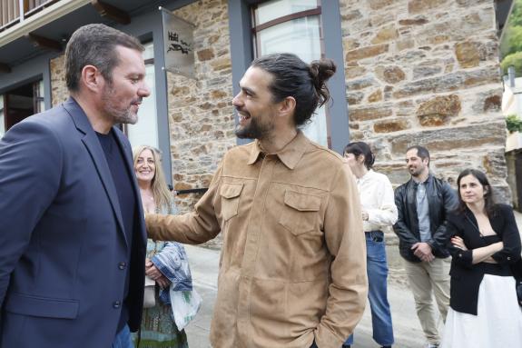 Imagen de la noticia:López Campos felicita al director Oliver Laxe por su triunfo en el Festival de Cannes