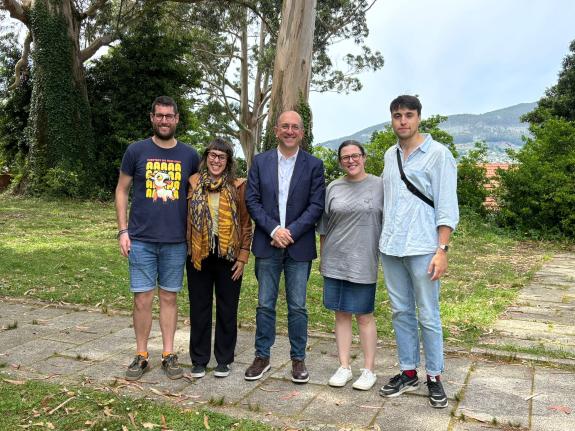 Imagen de la noticia:La Xunta promueve la creación en gallego en el primer turno de la III Residencia Literaria Illa de San Simón