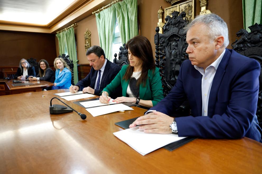 Imaxe 3 de 3 asociada á nova