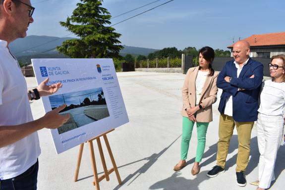 Imaxe da nova:A Xunta humaniza a praza de Picoutiños en Cartelle, que conta cun investimento de preto de 110.000 euros
