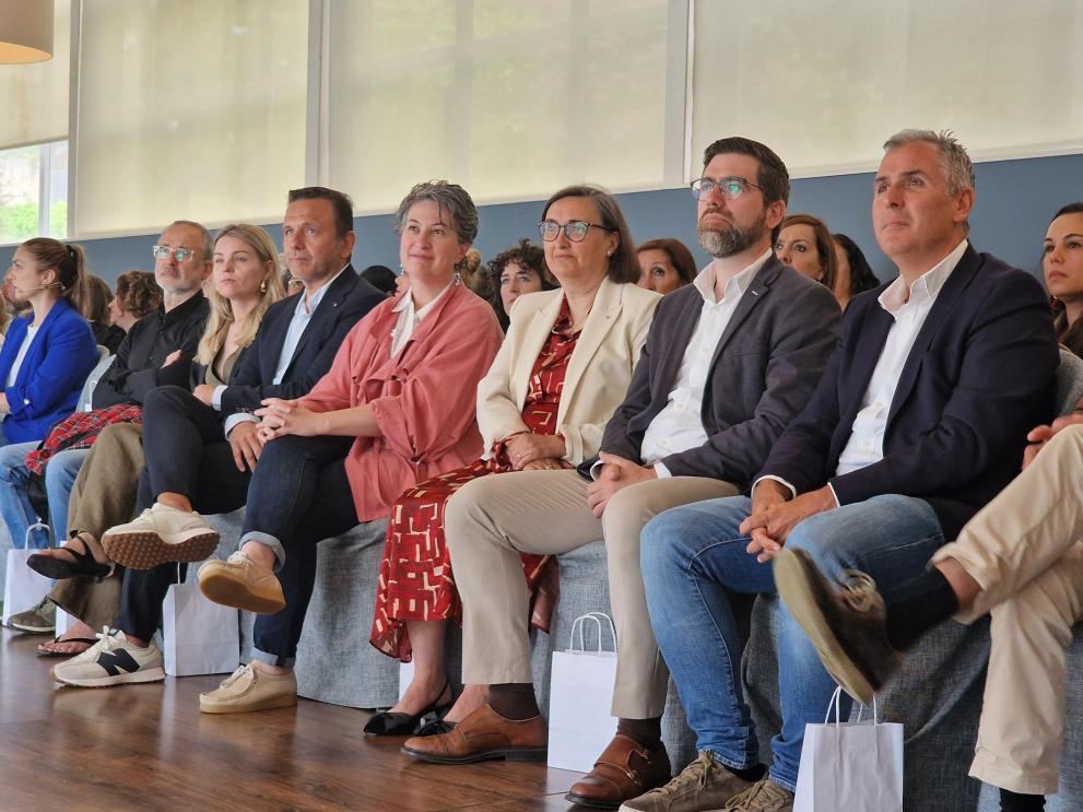 Imaxe 2 de 2 asociada á nova