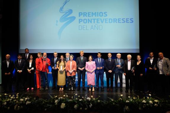 Imaxe da nova:Rueda participa na entrega dos Premios Pontevedreses do Ano