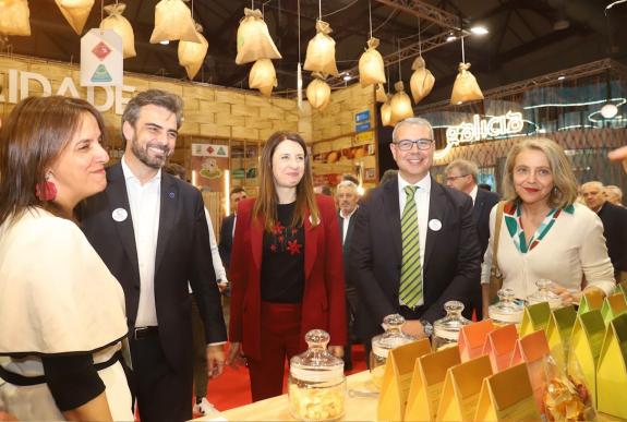 Imagen de la noticia:La Xunta invita a aprovechar las múltiples posibilidades de negocio y de ocio que ofrece la Feria Internacional Abanca Seman...