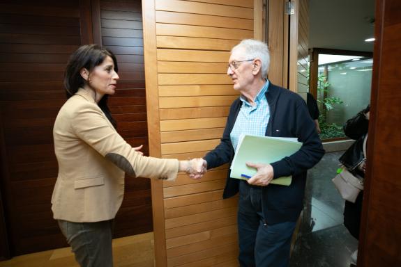 Imaxe da nova:A conselleira de Vivenda e Planificación de Infraestruturas mantén un encontro de traballo co alcalde de Valga