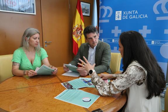 Imaxe da nova:Arias reúnese co club feminino de ciclismo Atlántigas, que celebrará unha ruta BTT no Páramo en setembro