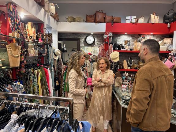 Imaxe da nova:Martina Aneiros enxalza a capacidade dos Bonos Activa Comercio para estimular o consumo no comercio retallista