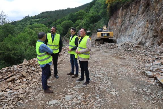Imaxe da nova:As obras da Xunta na estrada LU-710 en Baralla avanzan a bo ritmo e están xa executadas ao 50 %