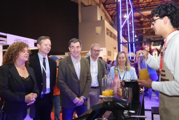 Imaxe da nova:Román Rodríguez destaca en Salimat o reforzo da FP en hostalaría, turismo e industrias alimentarias con preto de 4.500 novas prazas...