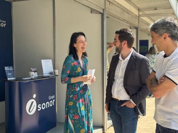 Imagen de la noticia:La Xunta participa en la Feria Expobusiness Compostela que conecta a empresas con personas en busca de empleo o mejora profe...