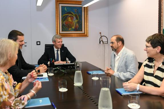 Imagen de la noticia:Rueda y el presidente de la Real Academia Gallega refuerzan la cooperación para impulsar la lengua
