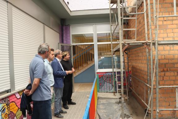 Imaxe da nova:A Xunta inviste preto de 68.000 € nun ascensor  no CEIP Carlos Casares, en Xinzo de Limia