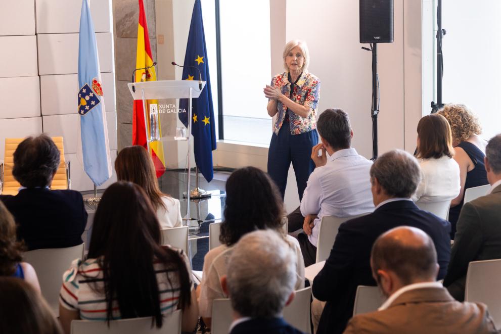 Imaxe 1 de 2 asociada á nova