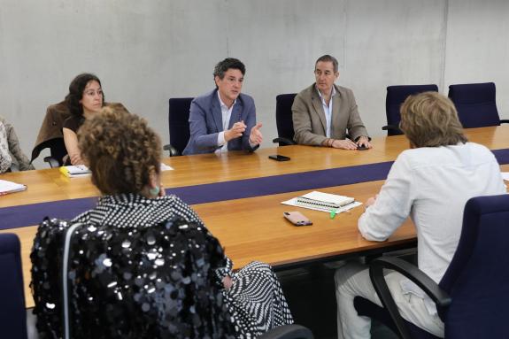 Imaxe da nova:A delegación da Xunta en Lugo acolle unha reunión para avanzar na posta en marcha do servizo de comedor na EEI ‘Fingoi II’