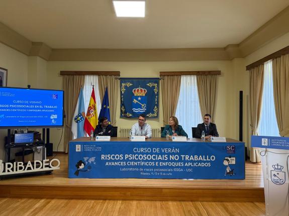 Imagen de la noticia:La Xunta inicia en Ribadeo un curso pionero sobre riesgos psicosociales en el ámbito laboral enmarcado en su compromiso con ...