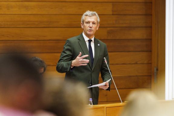 Imaxe da nova:Rueda responde no Pleno as preguntas dos grupos parlamentarios