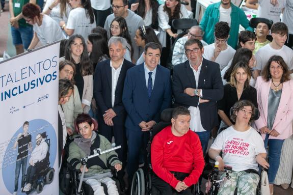 Imaxe da nova:Román Rodríguez fixa a inclusión educativa como “unha prioridade de país” que se reforzará o vindeiro curso con medidas pioneiras e...