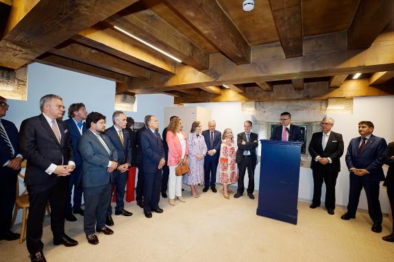 Imagen de la noticia:La Xunta defiende la colaboración con el Cuerpo Consular para potenciar las relaciones internacionales de Galicia y el retor...