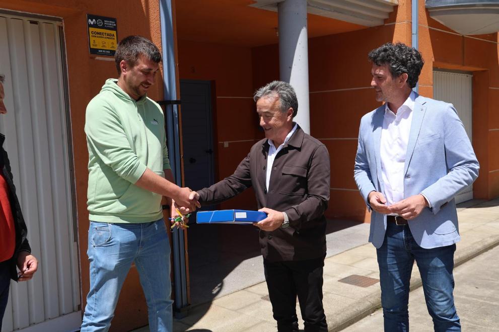 Imaxe 3 de 3 asociada á nova