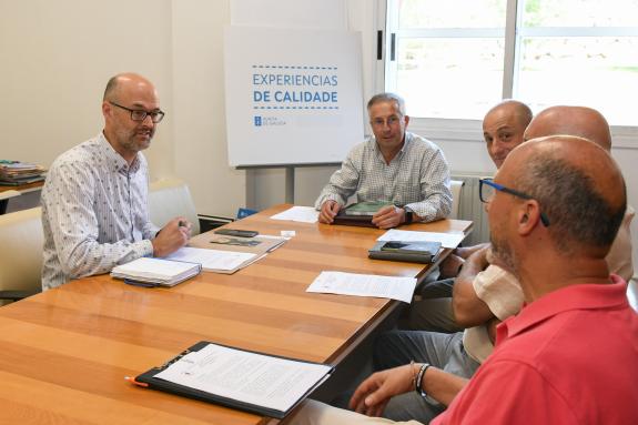 Imaxe da nova:Medio Rural e a Asociación Galega das Castañas e dos Soutos avalían asuntos de interese para o sector
