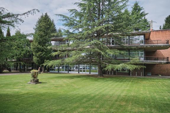 Imaxe da nova:Turismo de Galicia abre o prazo para solicitar 37 bolsas para estudos de xestión hostaleira e chef no Centro Superior de Hostalería...