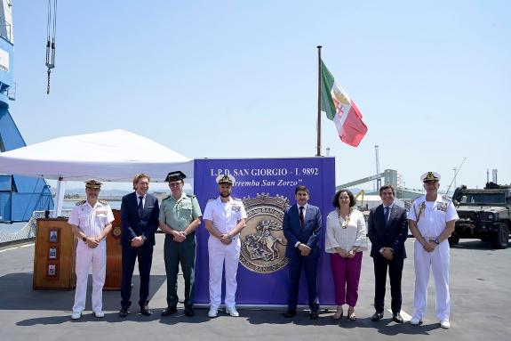 Imaxe da nova:Belén do Campo visita o buque de asalto anfibio da Mariña italiana, San Giorgio, atracado no porto da Coruña