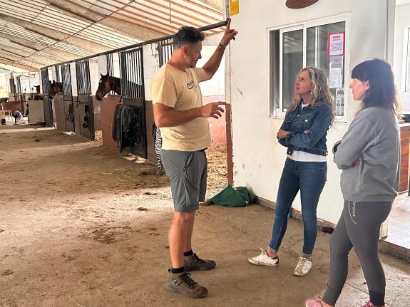 Imaxe da nova:Martina Aneiros lembra que ata o 7 de xullo os clubs deportivos e federacións poden solicitar as axudas para adquisición de equipam...