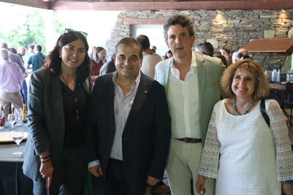 Imaxe da nova:Arias asiste á homenaxe a Manuel Yanes, inspector da Policía Nacional en Lugo, con motivo da súa xubilación