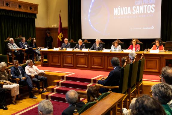 Imagen de la noticia:Gómez Caamaño reivindica la excelencia científica y humana de la sanidad gallega en el acto de entrega del Premio Nóvoa Sant...